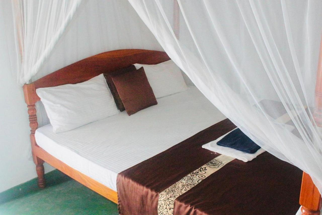 Sunrise Guest House & Restaurant 탕갈레 외부 사진