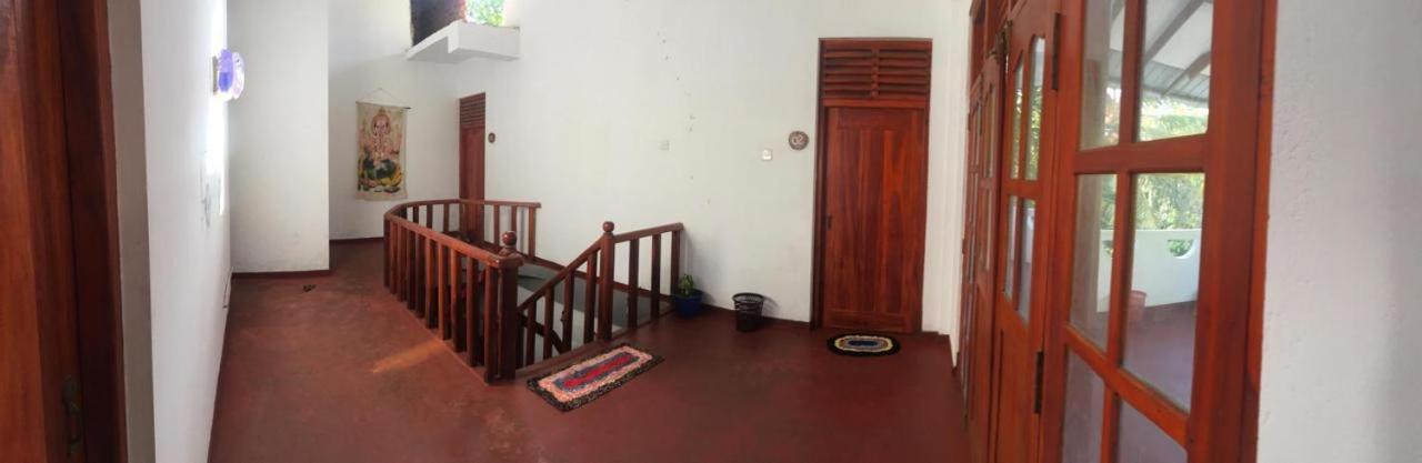 Sunrise Guest House & Restaurant 탕갈레 외부 사진