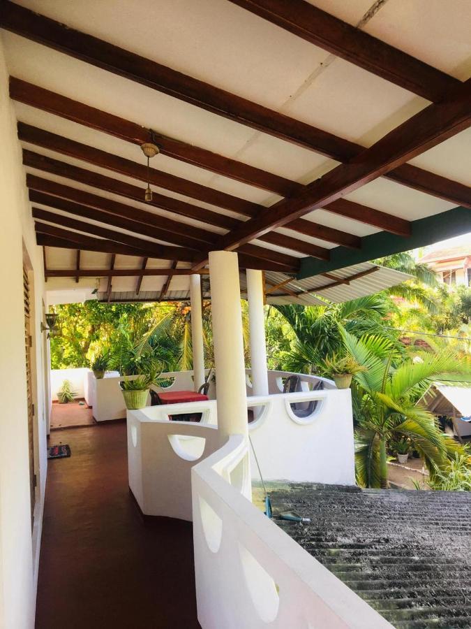 Sunrise Guest House & Restaurant 탕갈레 외부 사진