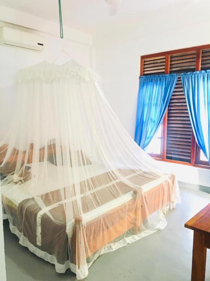 Sunrise Guest House & Restaurant 탕갈레 외부 사진