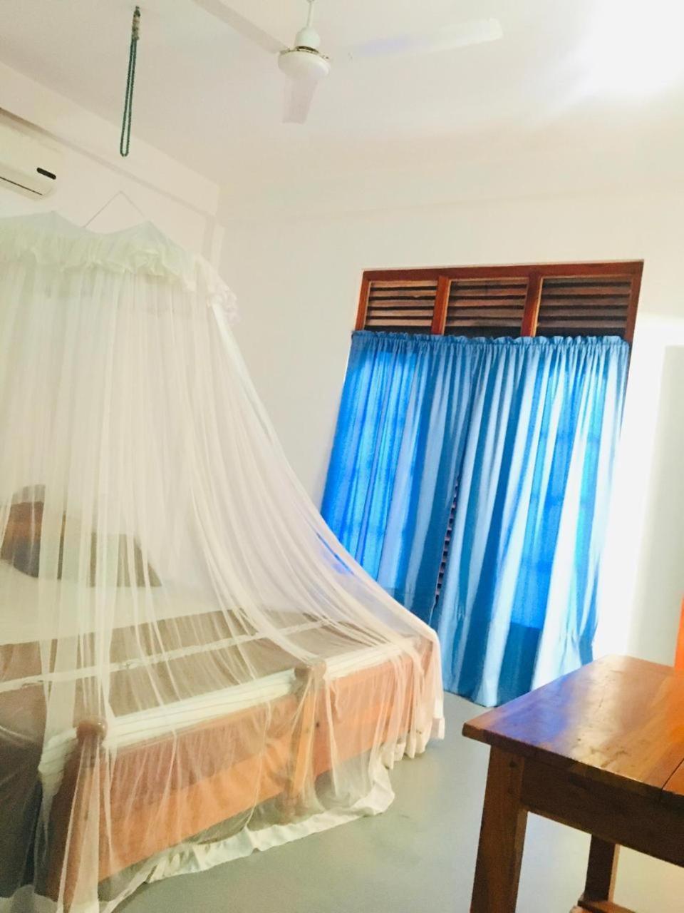 Sunrise Guest House & Restaurant 탕갈레 외부 사진